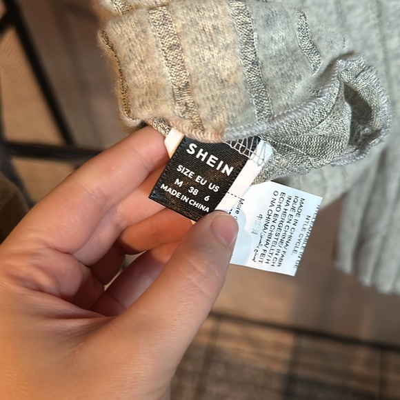 Two shein long wide sleeve tops soft fabric size medium blue and cream - Picture 6 of 7